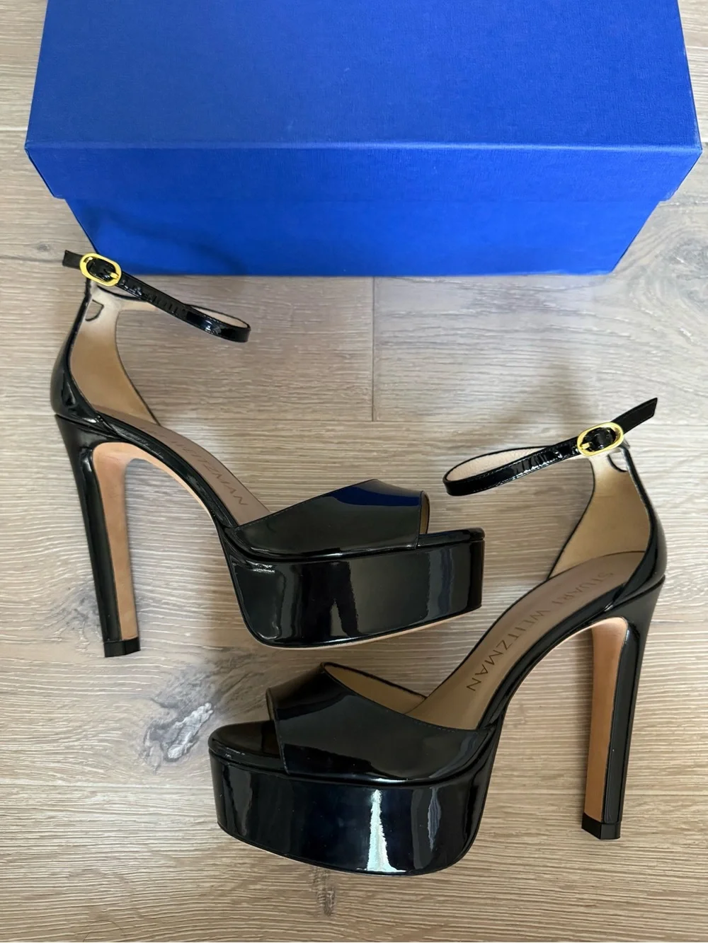 Stuart Weitzman stuart weitzman